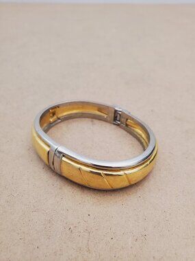 Vintage Two Tone Angular Ribbed Oblong Hinged Bracelet - amazing gold and silver